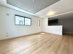 ～同仕様です♪～
家族団らんにちょうど良いＬＤＫ当社施工例の完成現場ご見学可能です。お気軽にお問い合わせください。