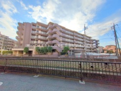 戸田市新曽南１丁目