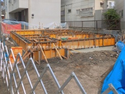 川口市鳩ヶ谷本町１丁目