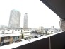 開放的な眺望が広がり、都市の営みと空の広がりを日々感じられる心地よいロケーションです。