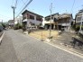 ～前面道路～閑静な住宅街です。車の交通量としては、ご近所さんしか通らないので安心ですね。