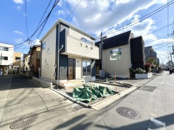 ~現地写真~もうすぐ完成です
新しい暮らしを育む、確かな安心感のある住まい