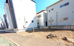 ~陽当り良好です♪~この陽当たりの良さを現地にて体感してみてください♪
穏やかな日差しが注ぐ、心地よい広がりを感じる場所